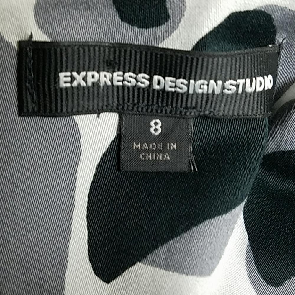 EXPRESS SKIRT - Picture 2 of 4